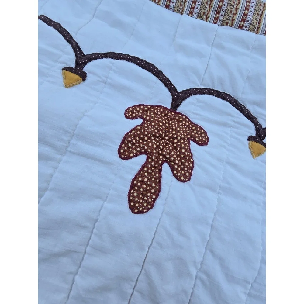 Vintage Handmade Oak Leaf Acorn Quilt White Brown Rust Cotton Bedspread 96x80